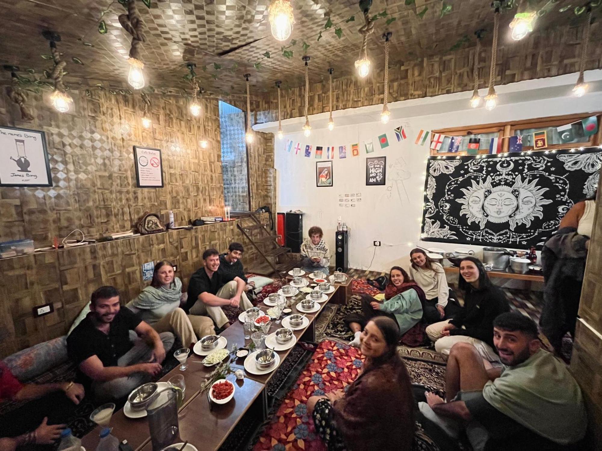 Yellowjackets Hostel Tosh Ngoại thất bức ảnh